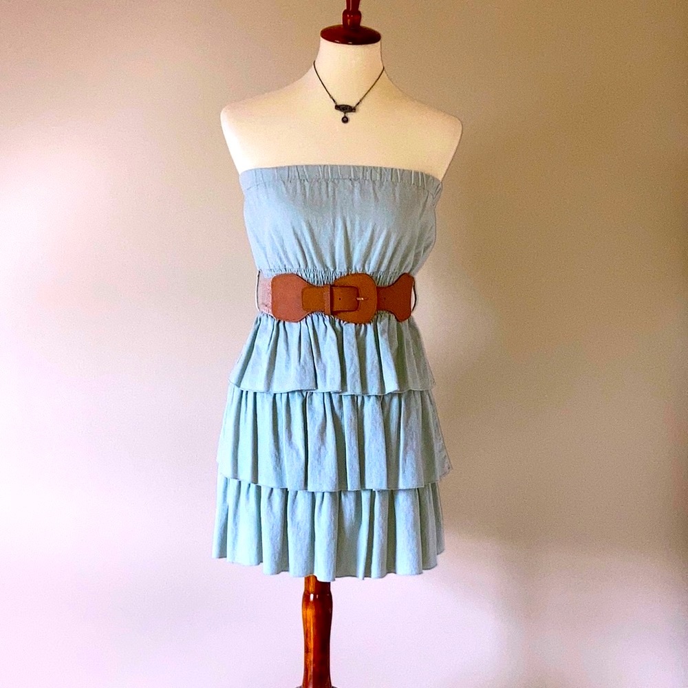 Adorable linen strapless dress